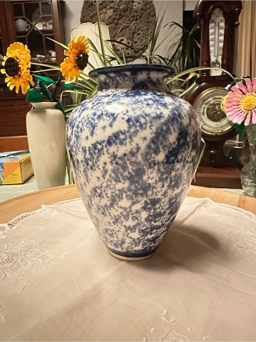Vintage Pepperwood Potters Blue Cream Spongeware Studio Pottery Vase 7”
